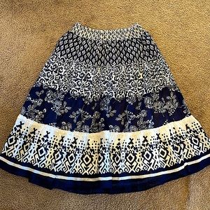 Old Navy Blue patterned Skirt